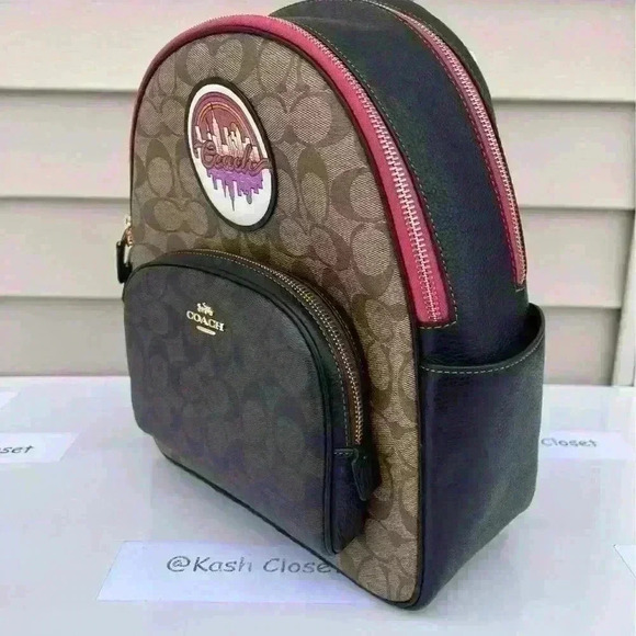 Coach Backpack With Souvenir Patches In Blocked Signature - Picture 3 of 12